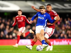Ustojí to Oliver Glasner? Jeho Nottingham opět ztratil, remizoval na hřišti Ipswiche